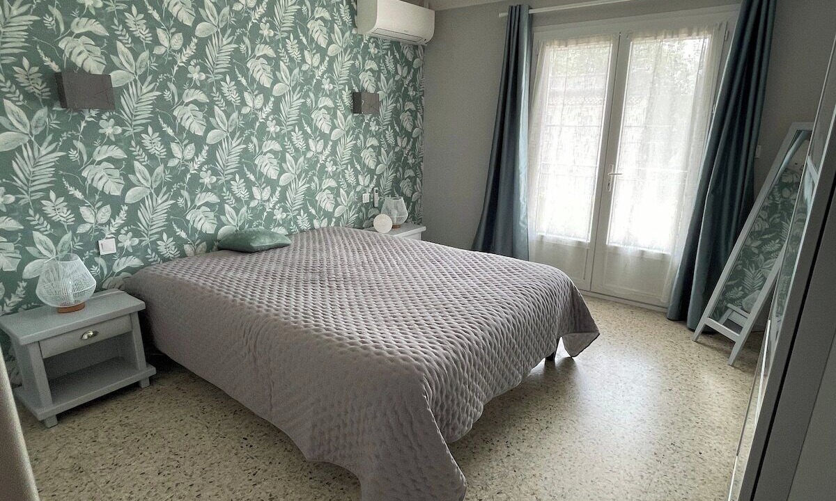 Photo of Bedroom in Six-Fours-les-Plages