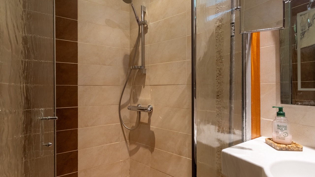 Photo of Bathroom in Sames