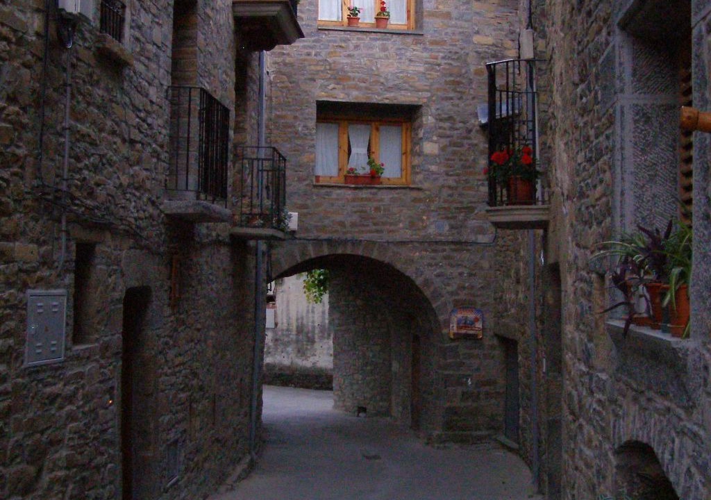 Photo of Others in Mediano
