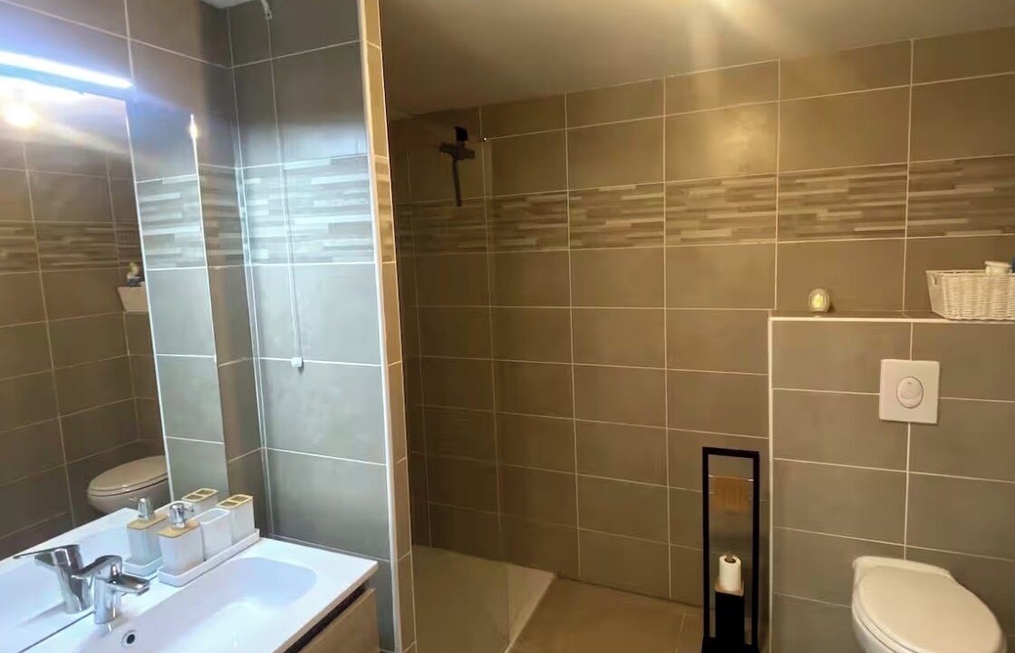Photo of Bathroom in Saint-Etienne-de-Tinee