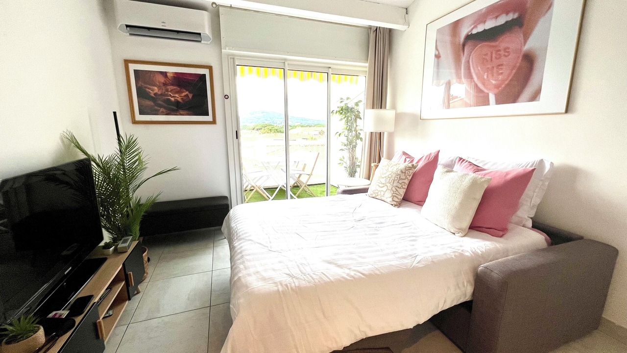 Photo of Bedroom in Naturist Village