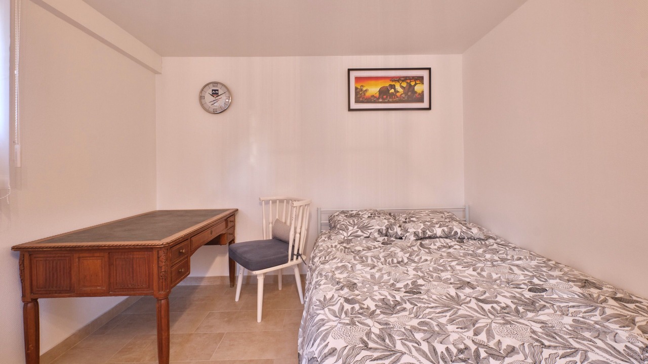 Photo of Bedroom in Eybens