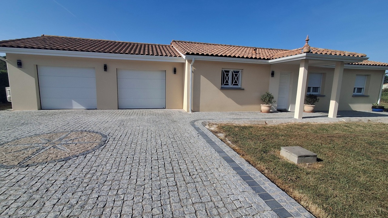 Photo of Outdoor in Eyrans