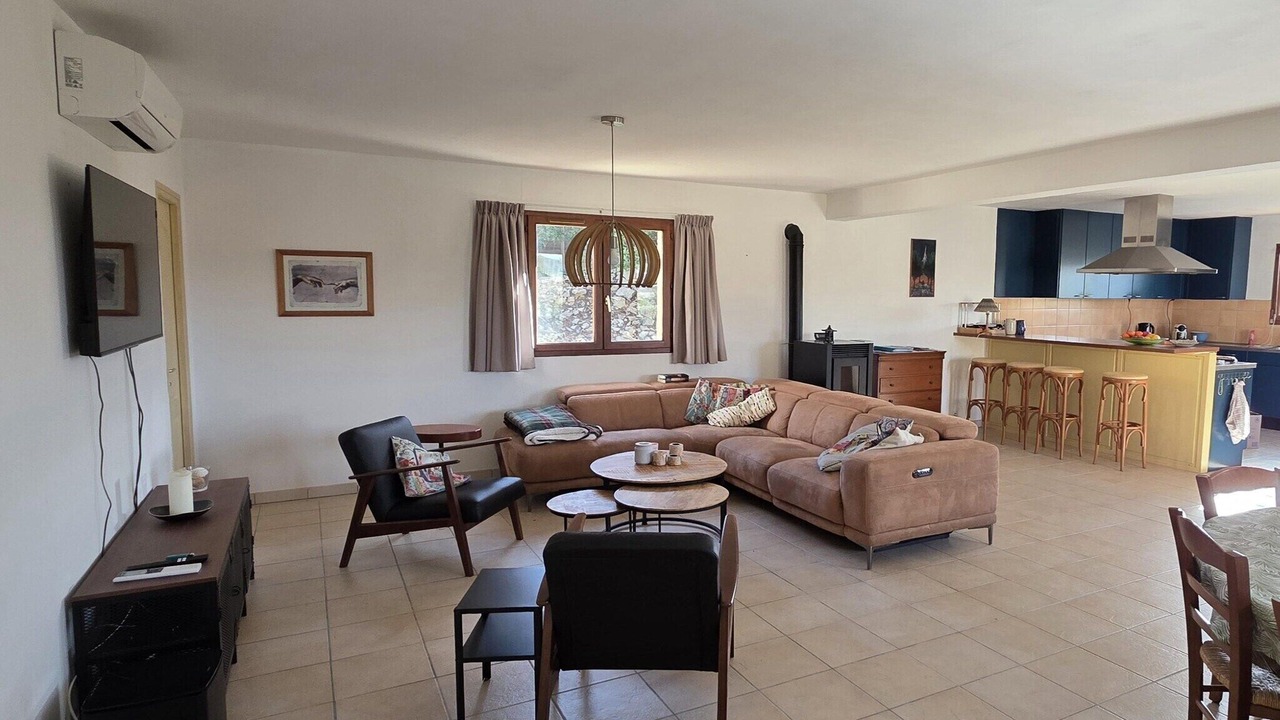 Photo of Livingroom in Aigne