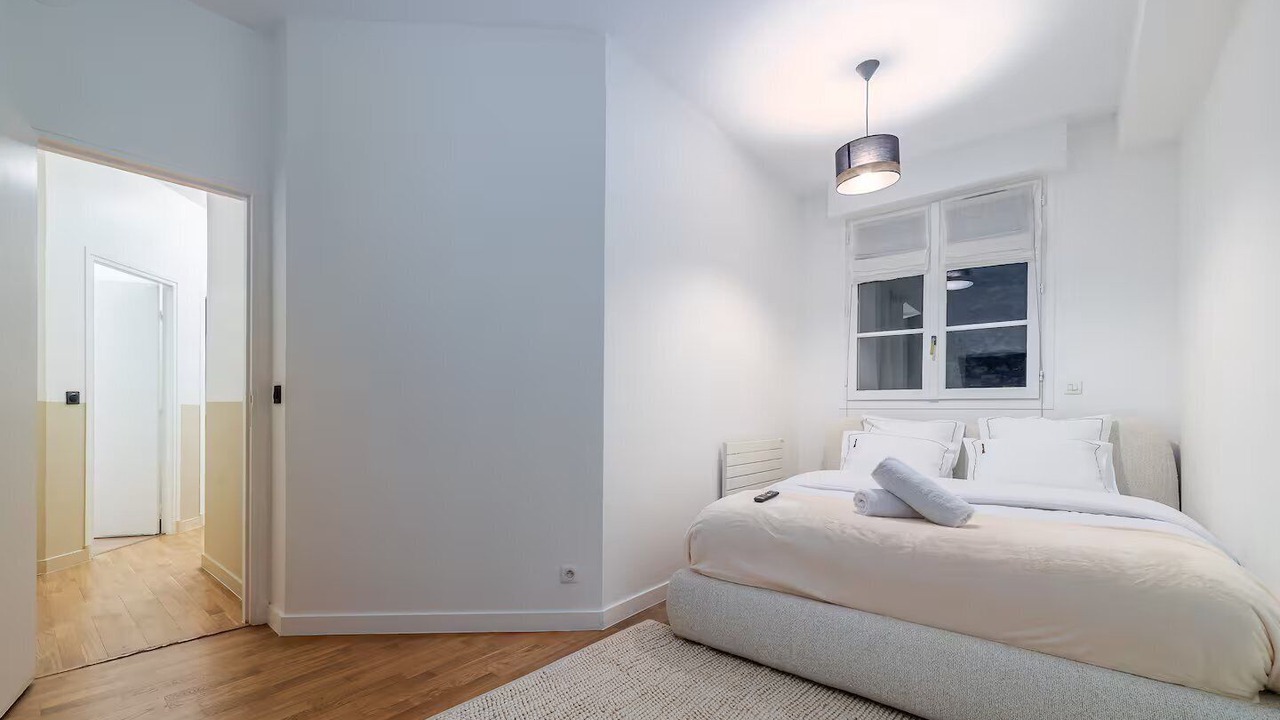Photo of Bedroom in 7th Arrondissement