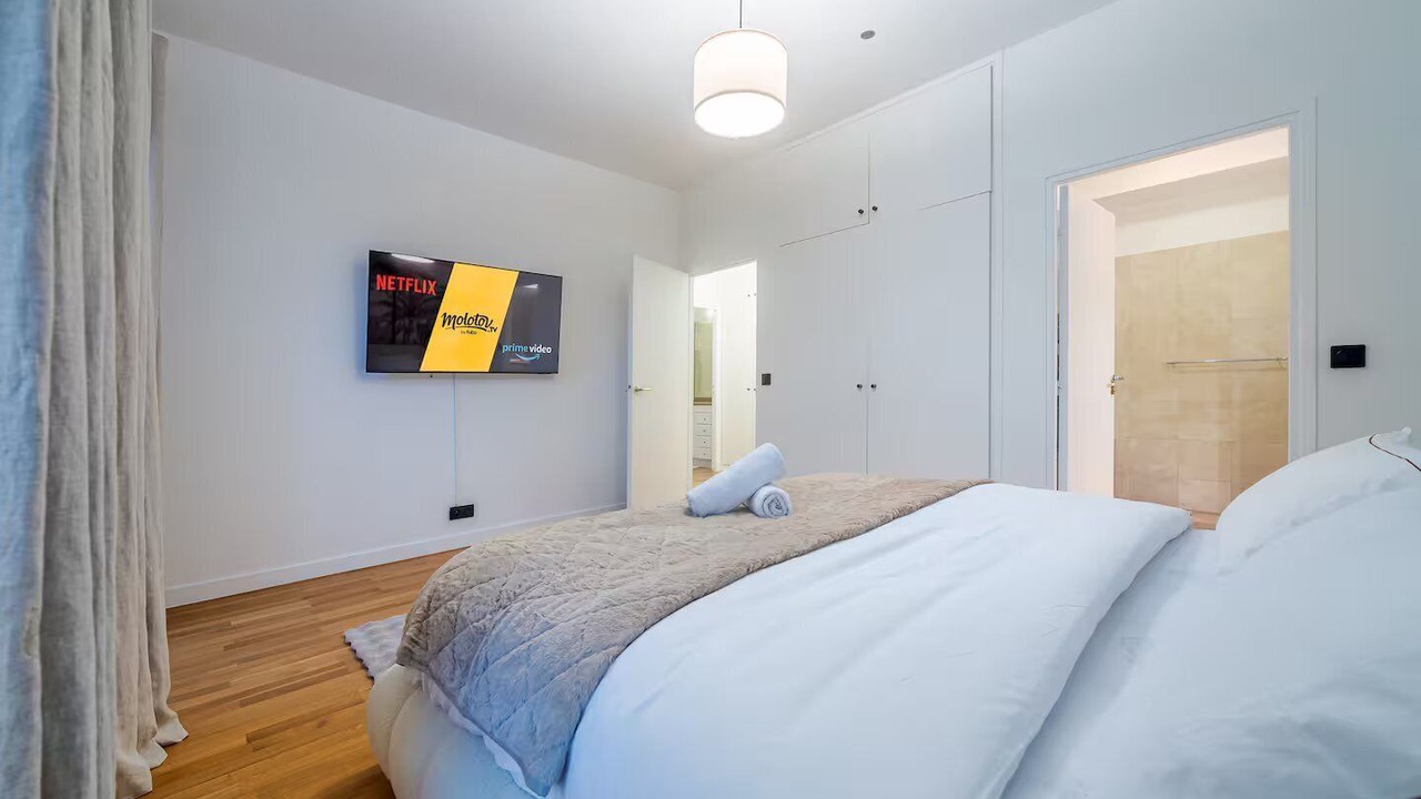 Photo of Bedroom in 7th Arrondissement