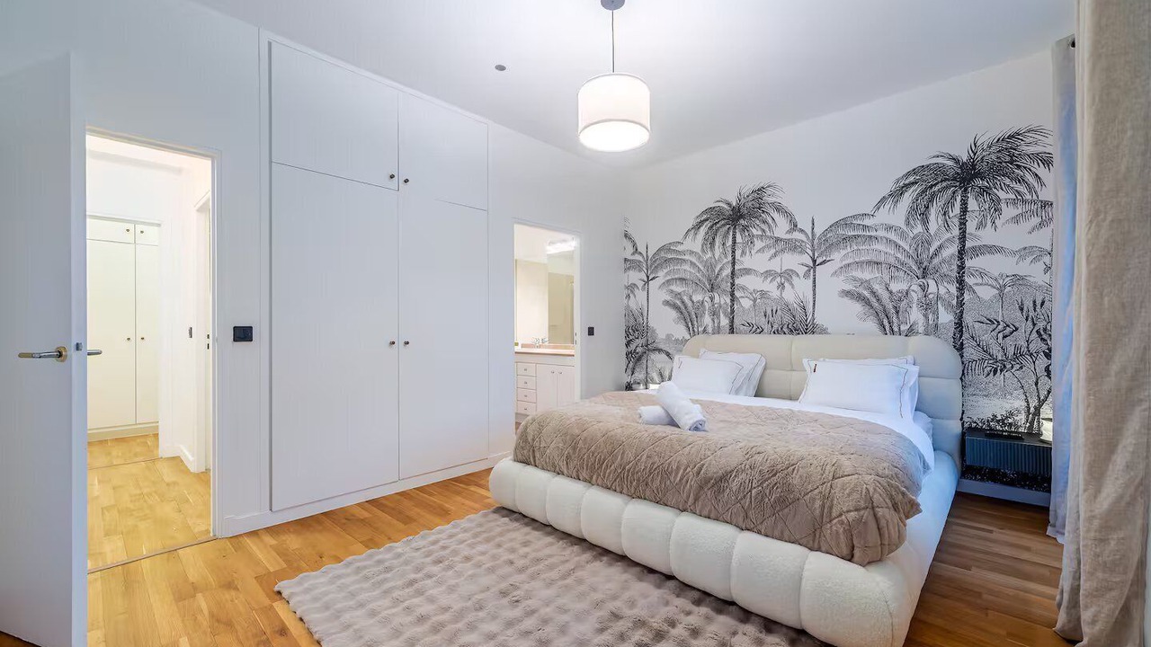 Photo of Bedroom in 7th Arrondissement