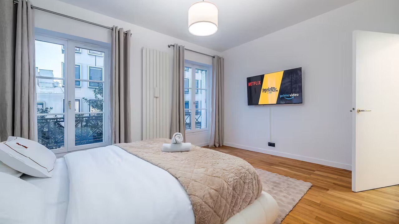 Photo of Bedroom in 7th Arrondissement