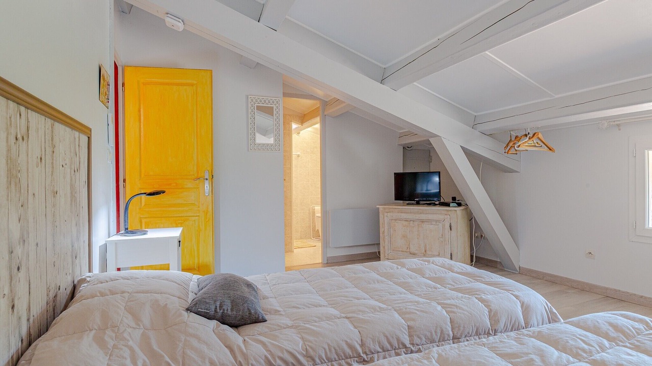 Photo of Bedroom in Saint-Fortunat-sur-Eyrieux