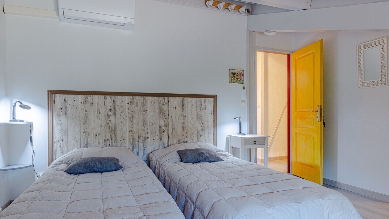 Photo of Bedroom in Saint-Fortunat-sur-Eyrieux