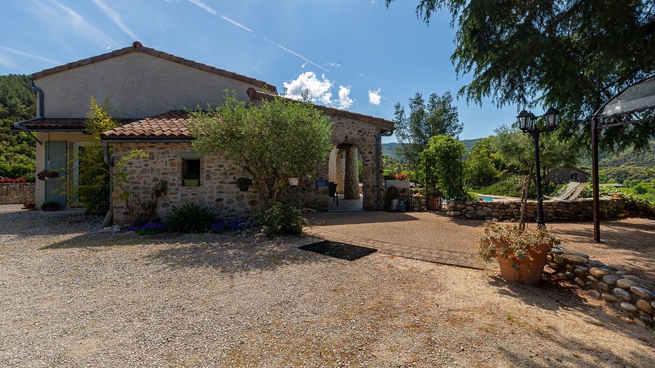 Photo of Outdoor in Saint-Fortunat-sur-Eyrieux