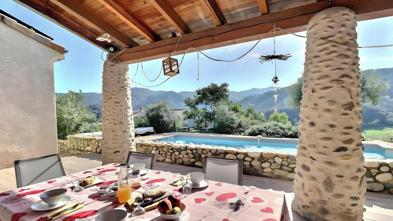 Photo of Outdoor in Saint-Fortunat-sur-Eyrieux