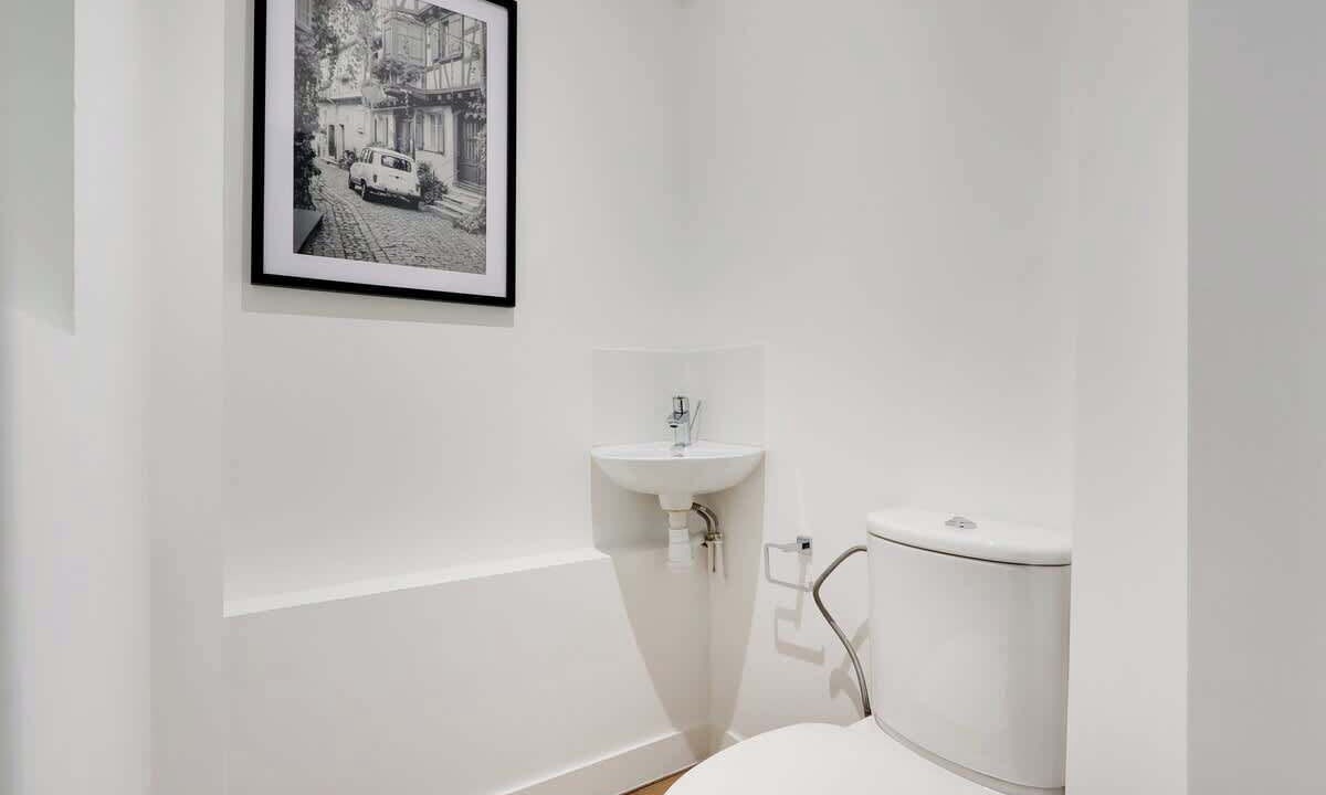Photo of Bathroom in Butte-aux-Cailles