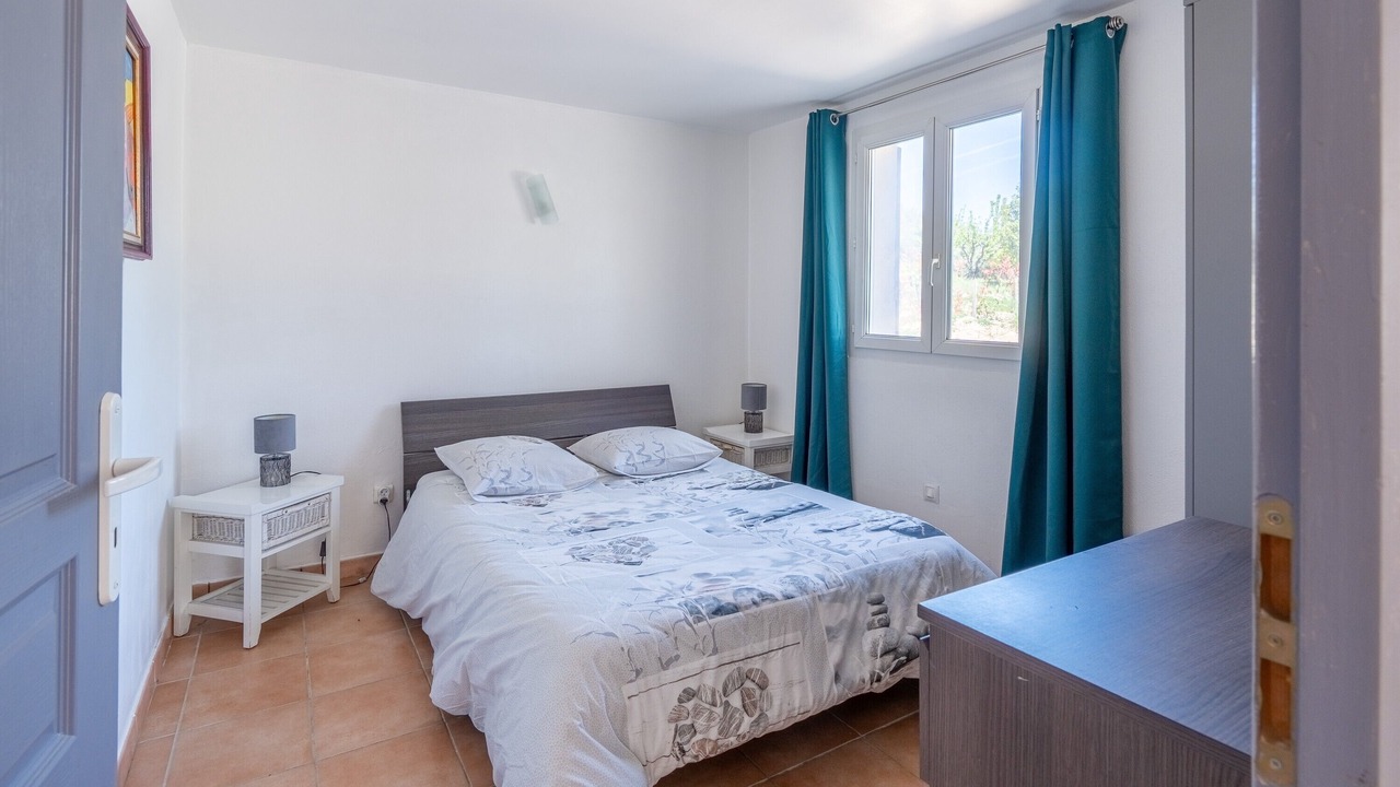 Photo of Bedroom in Venterol