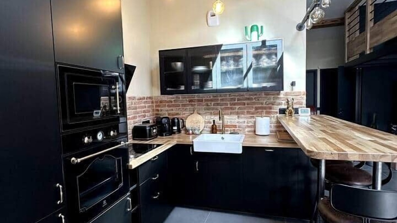 Photo of Kitchen in Saint-Jean-de-Maurienne