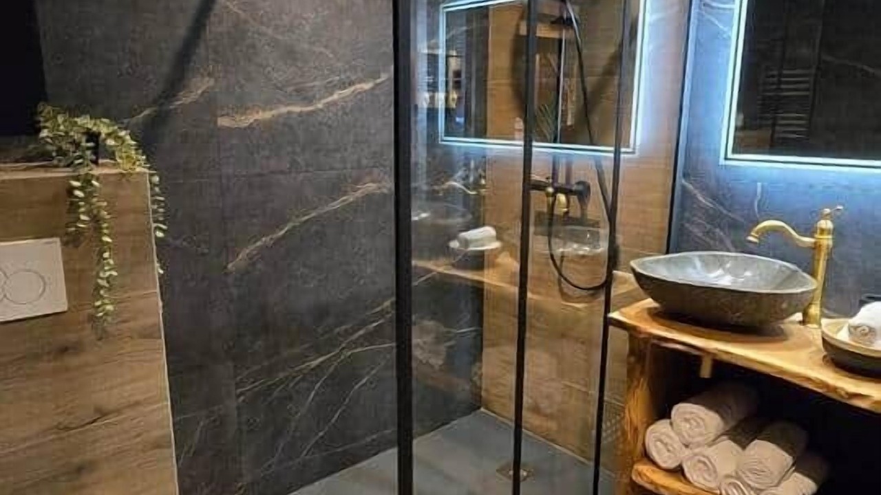 Photo of Bathroom in Saint-Jean-de-Maurienne