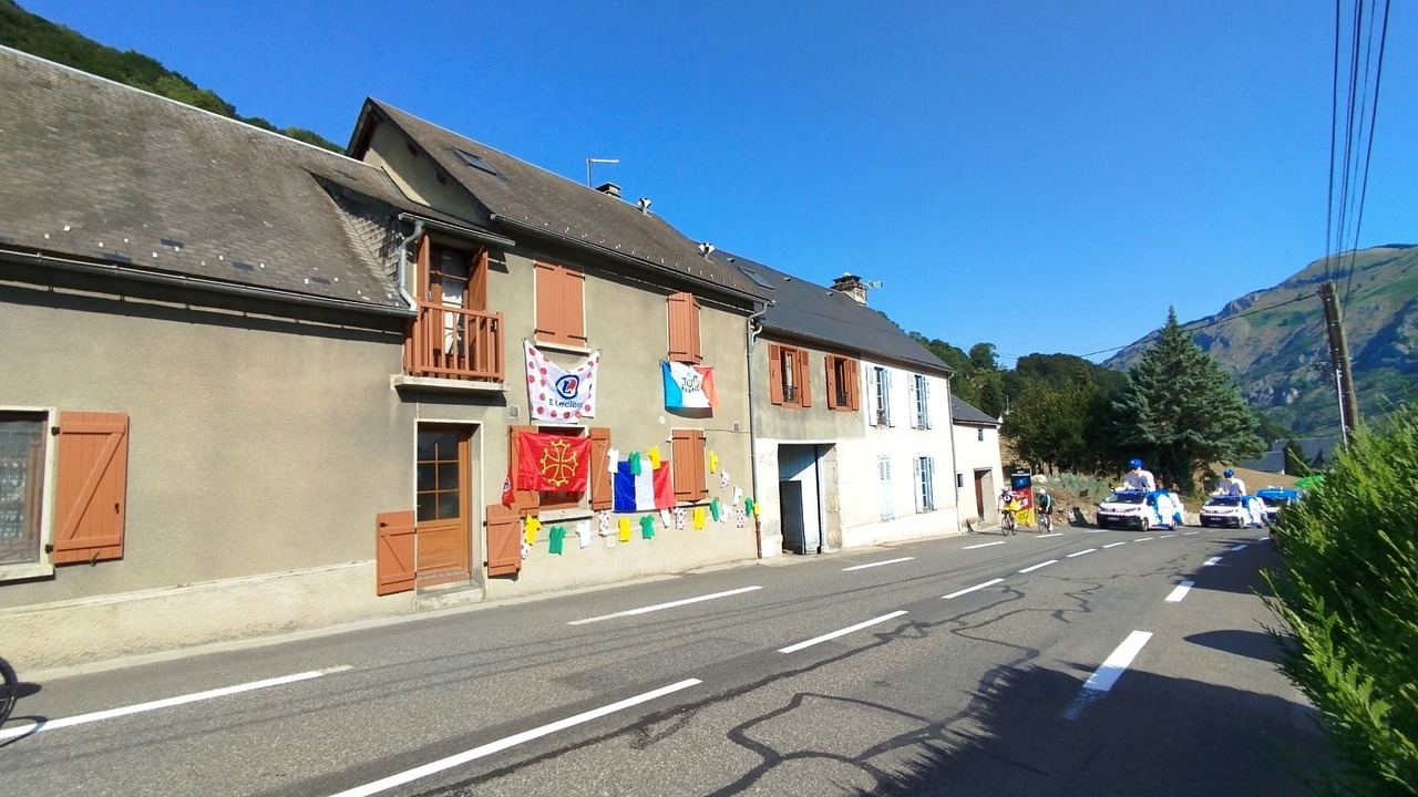 Photo of Outdoor in Campan