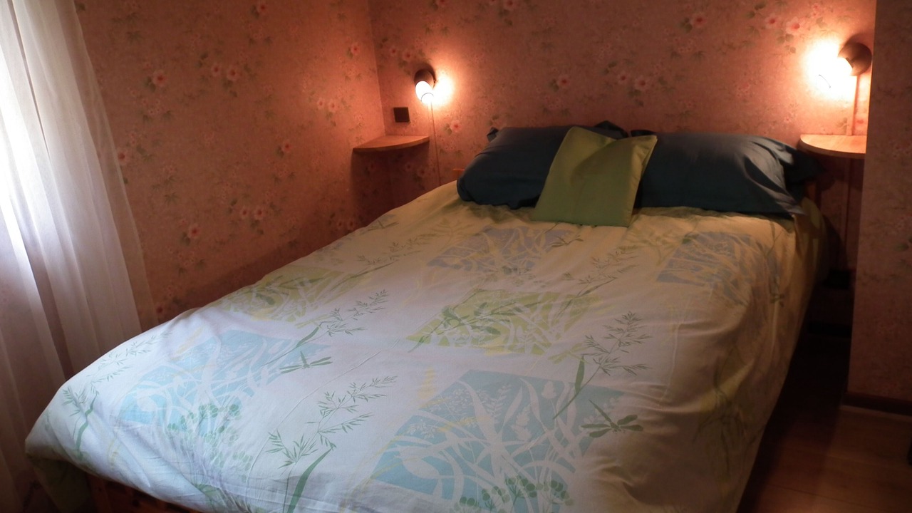Photo of Bedroom in Campan