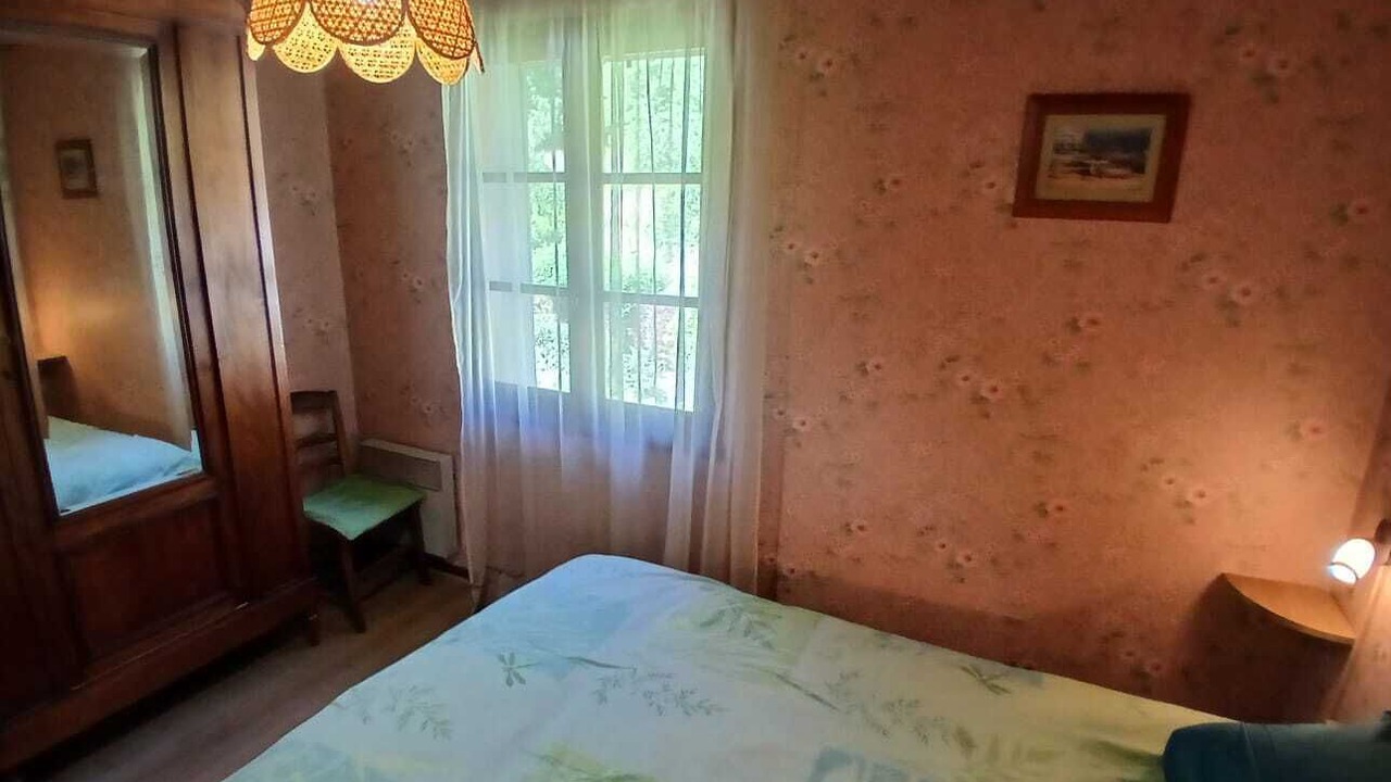 Photo of Bedroom in Campan