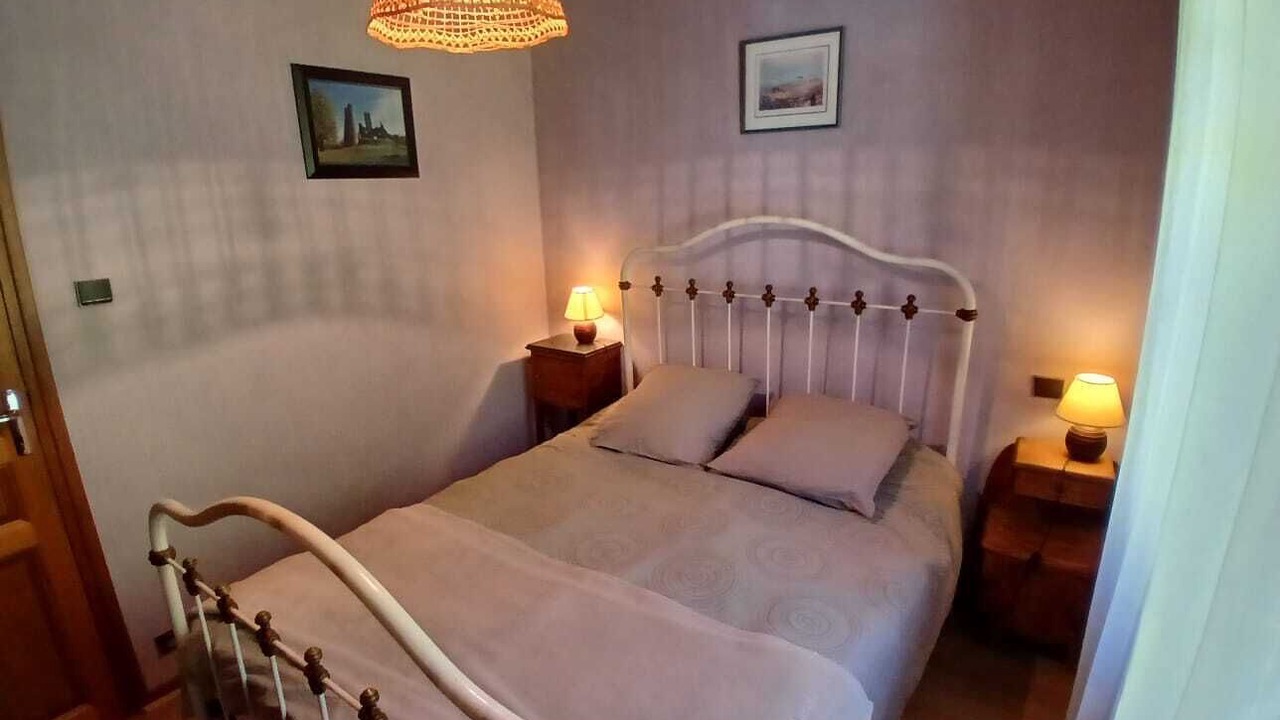 Photo of Bedroom in Campan