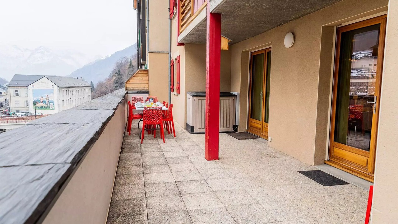 Photo of Outdoor in Sers