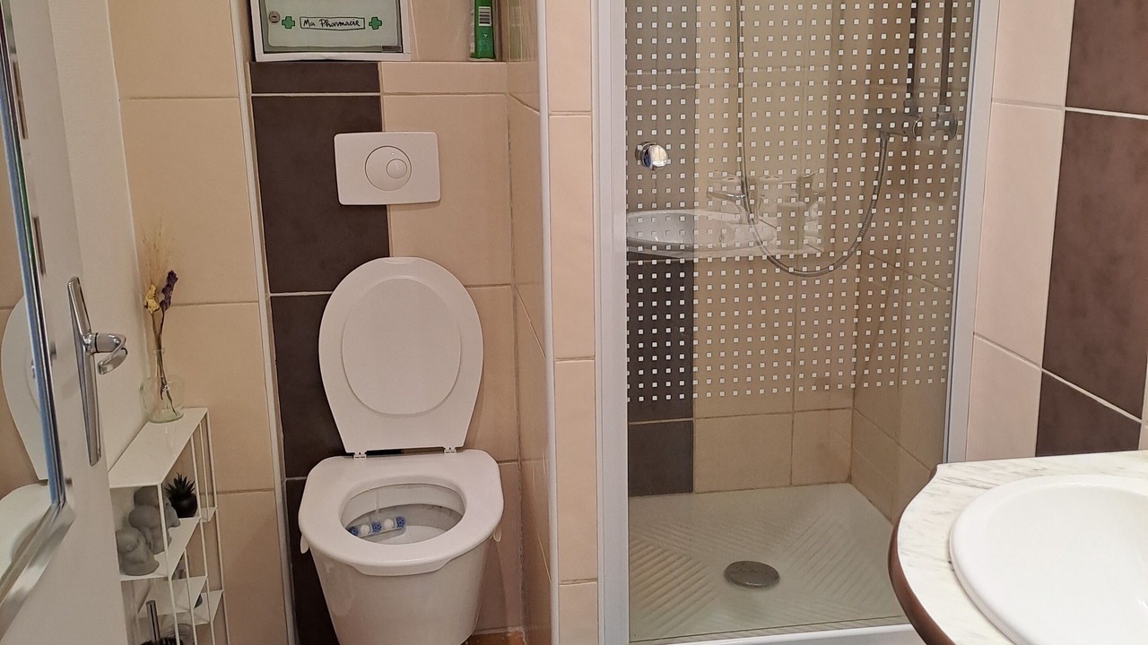 Photo of Bathroom in Arpajon-sur-Cere