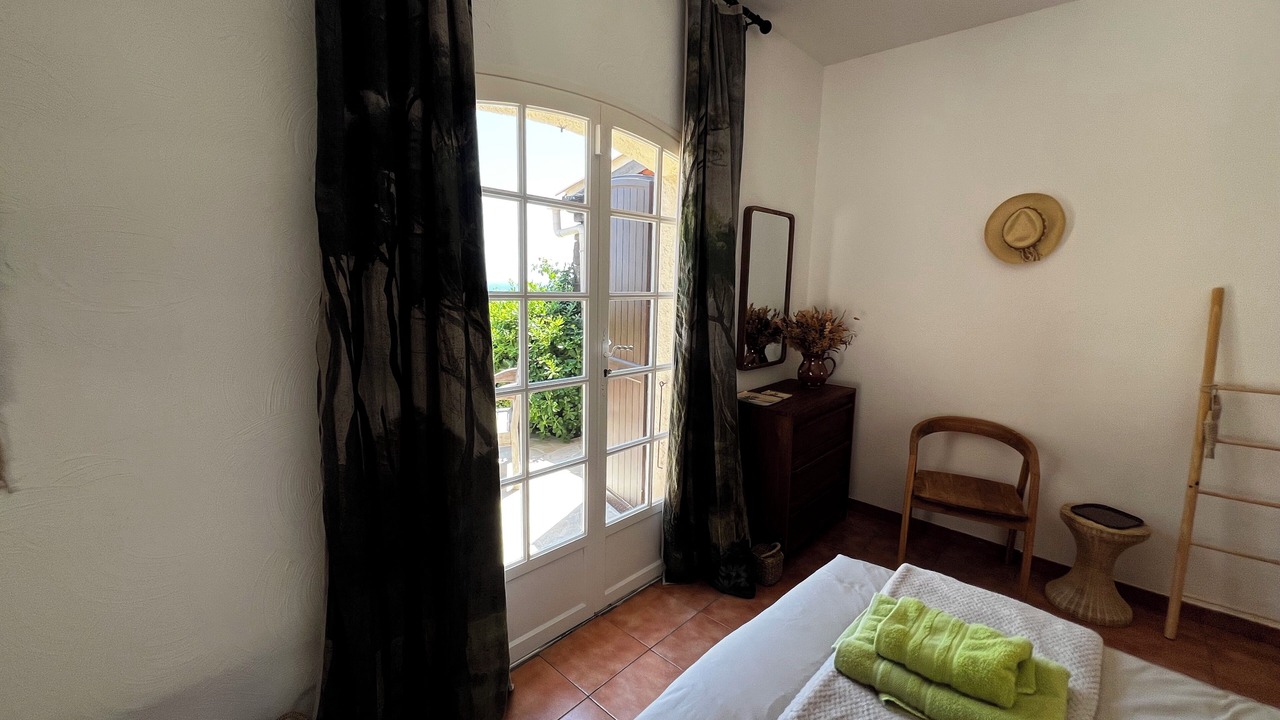 Photo of Bedroom in Antheor