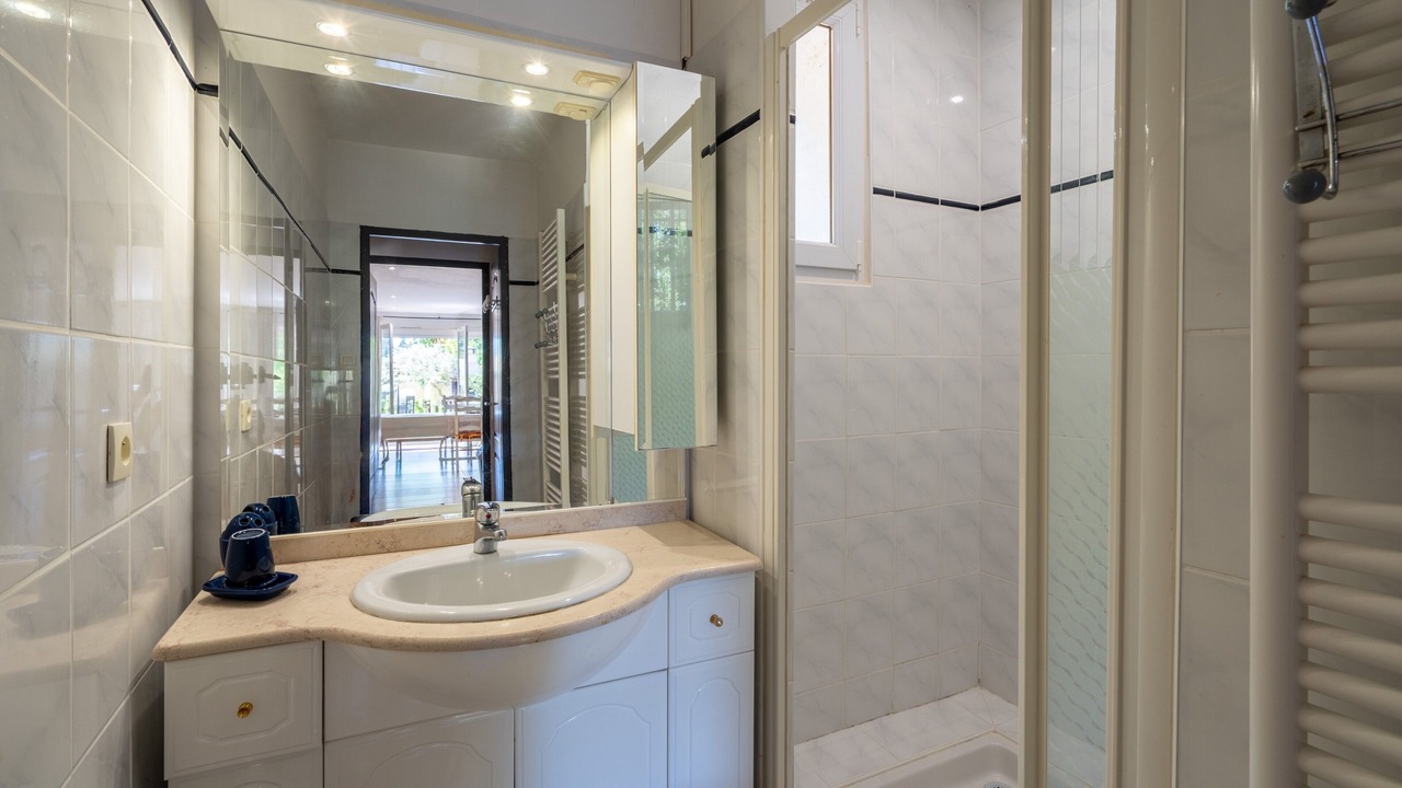 Photo of Bathroom in Jonquieres