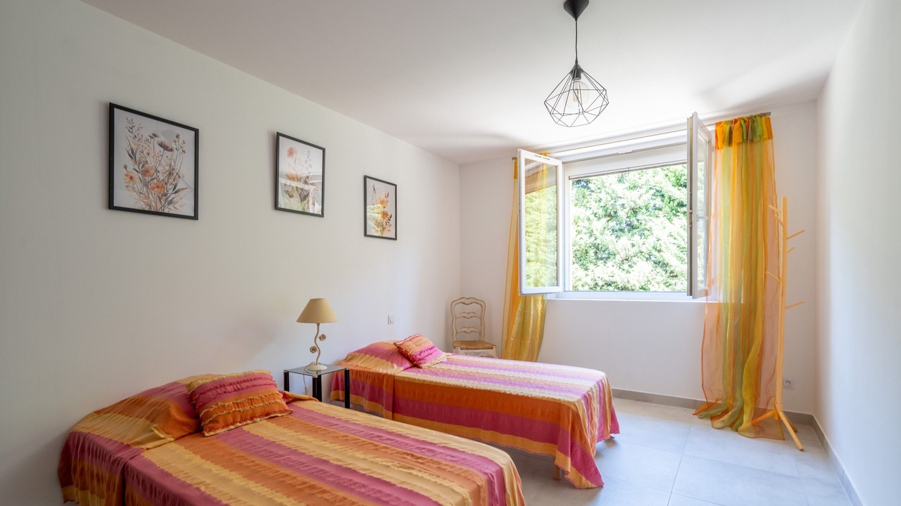 Photo of Bedroom in Jonquieres