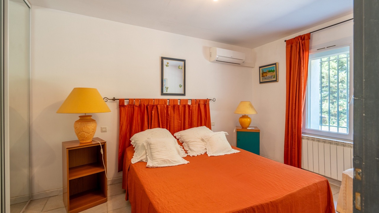 Photo of Bedroom in Jonquieres