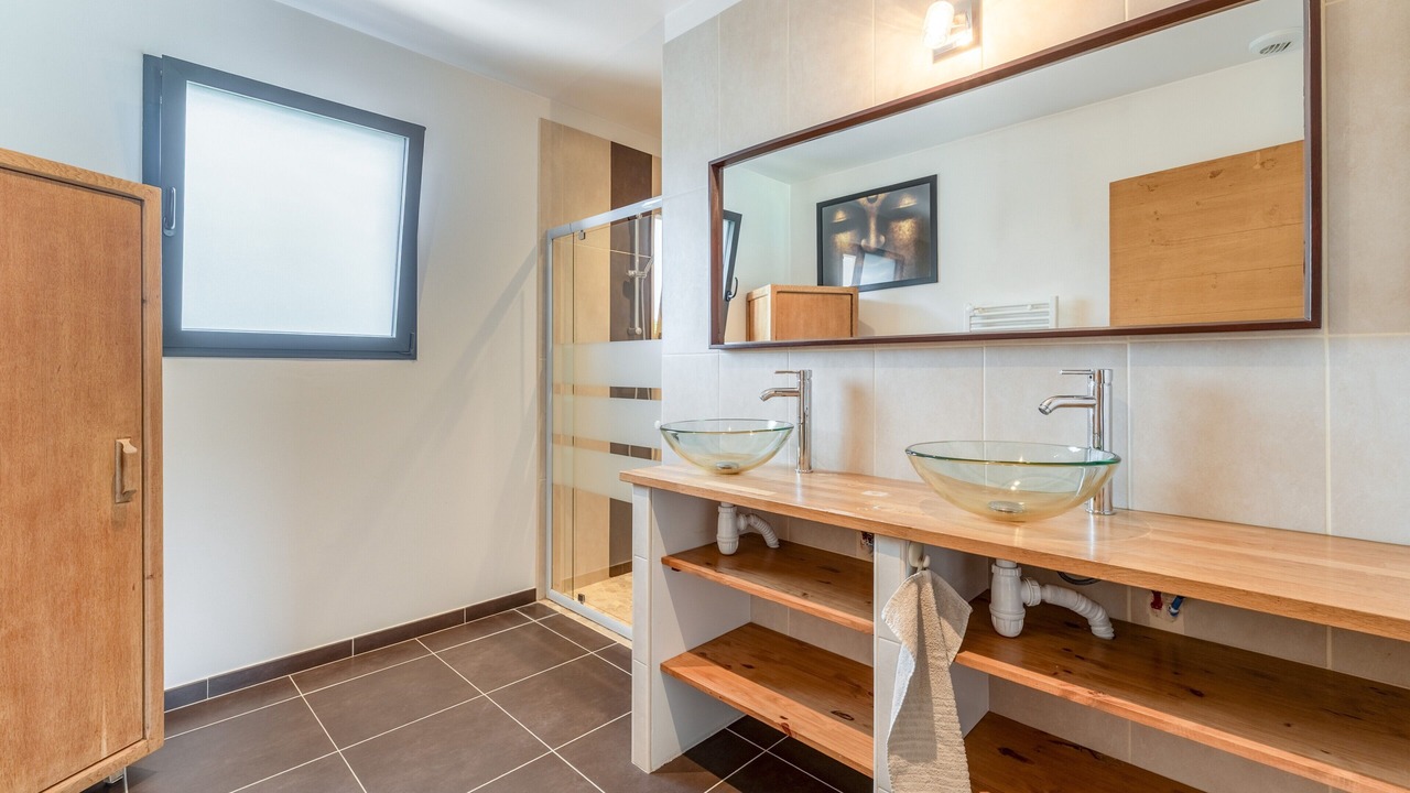 Photo of Bathroom in Saint-Romain-en-Viennois