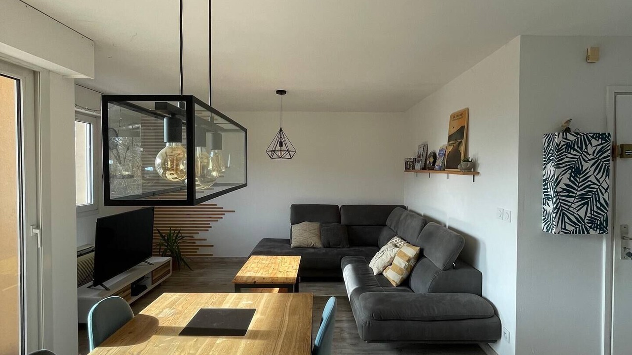 Photo of Livingroom in Brison-Saint-Innocent