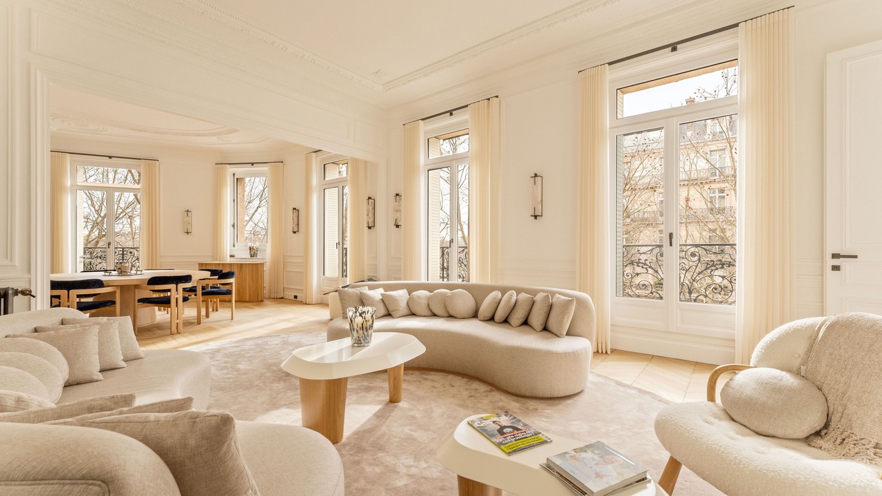 Photo of Livingroom in Champs-Elysees