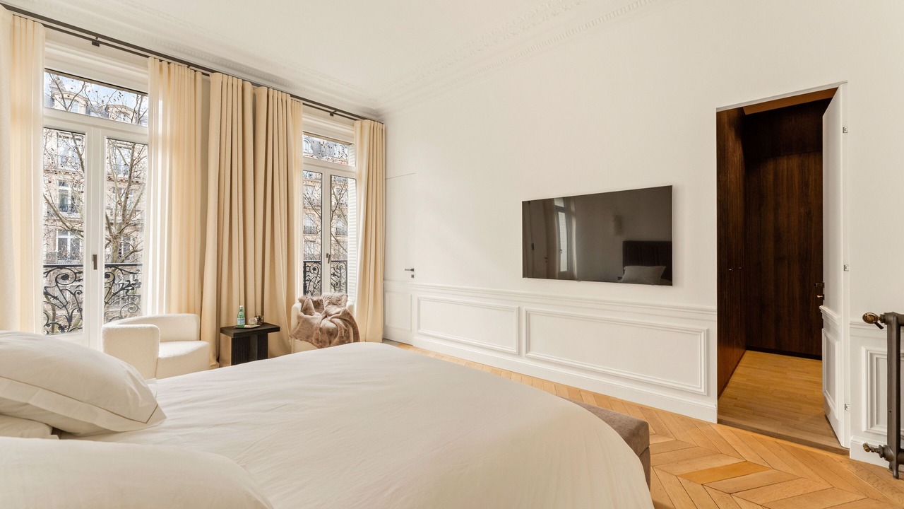 Photo of Bedroom in Champs-Elysees