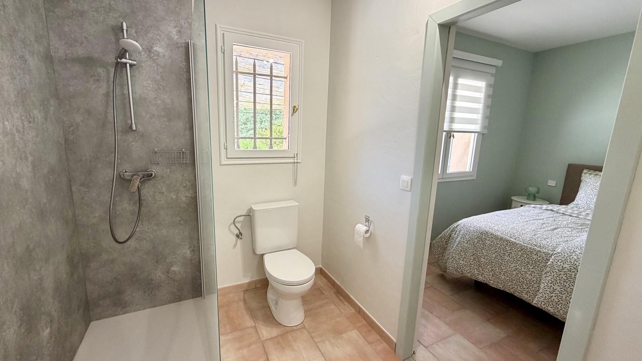 Photo of Bathroom in Flayosc