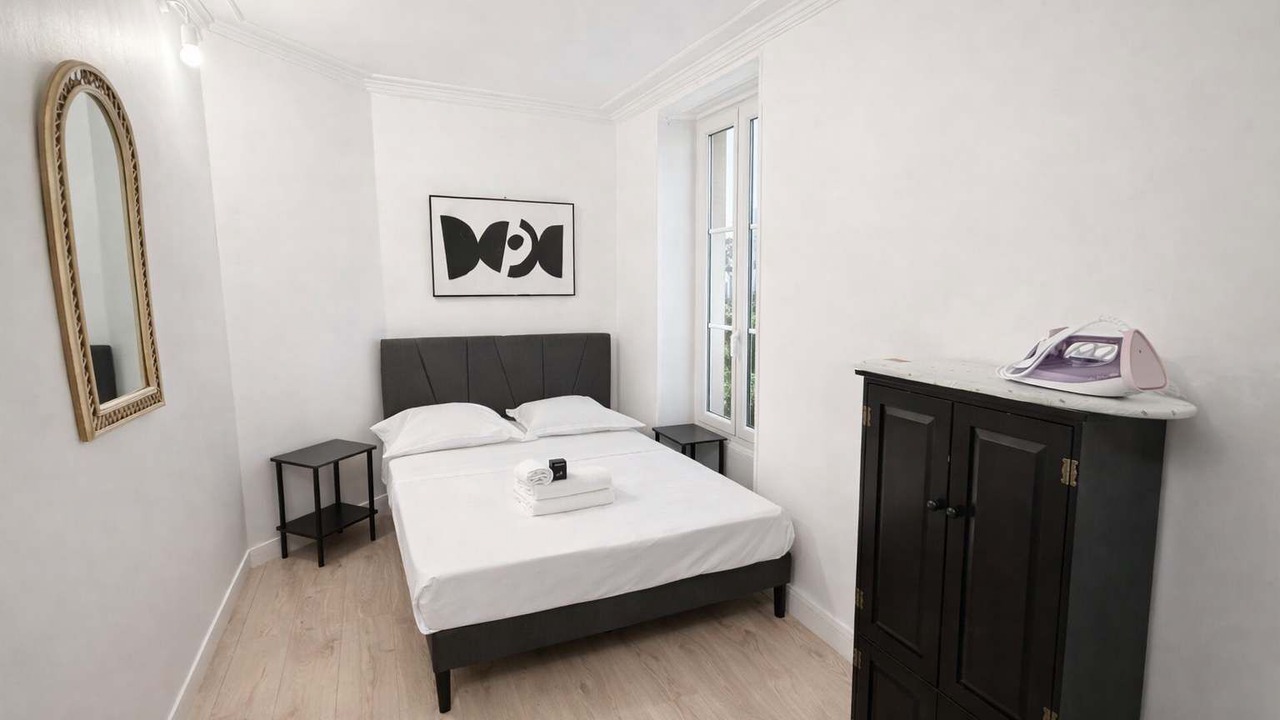 Photo of Bedroom in Vivienne