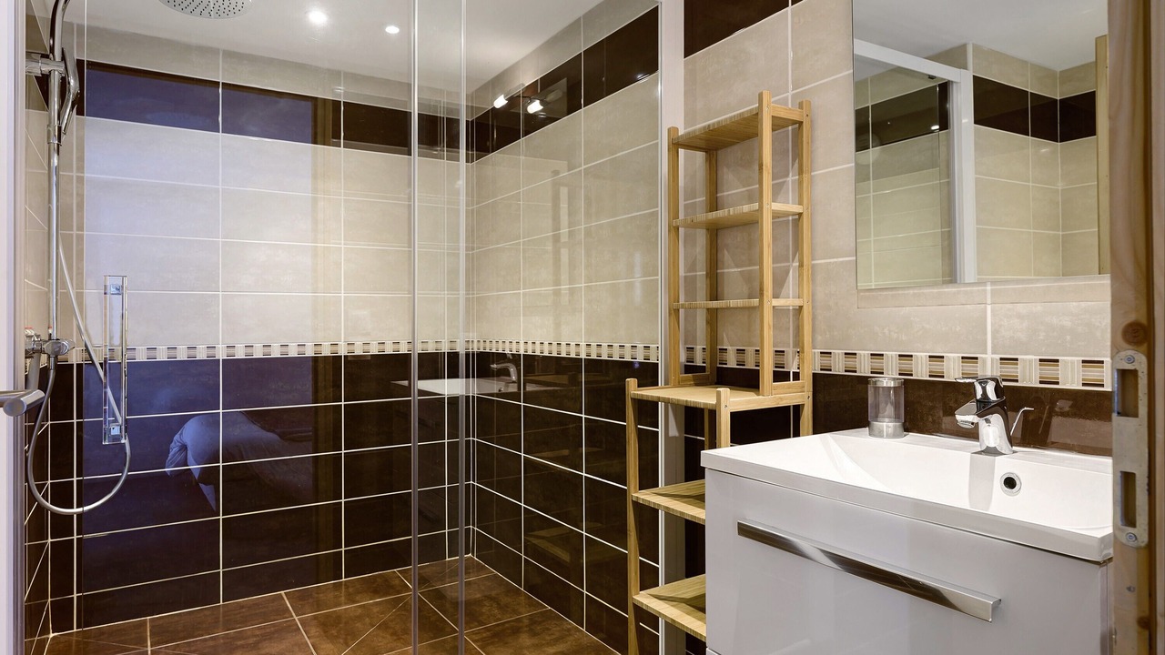 Photo of Bathroom in Nancroit