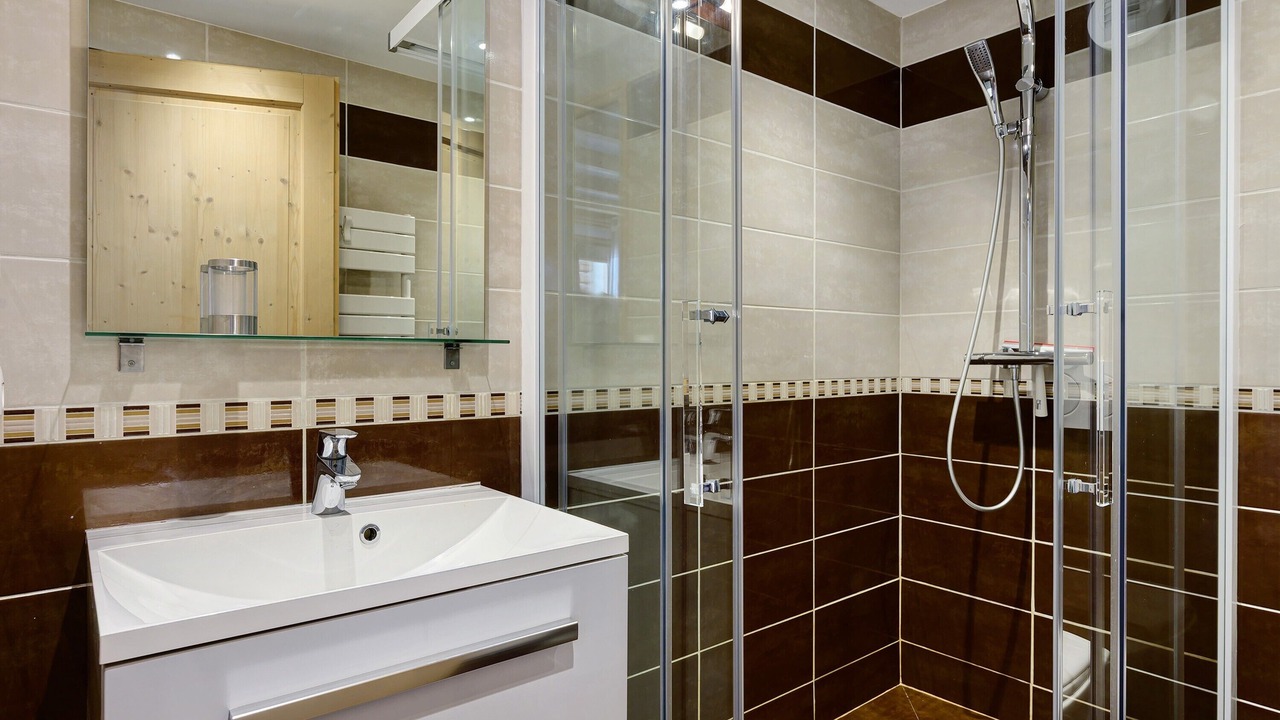 Photo of Bathroom in Nancroit