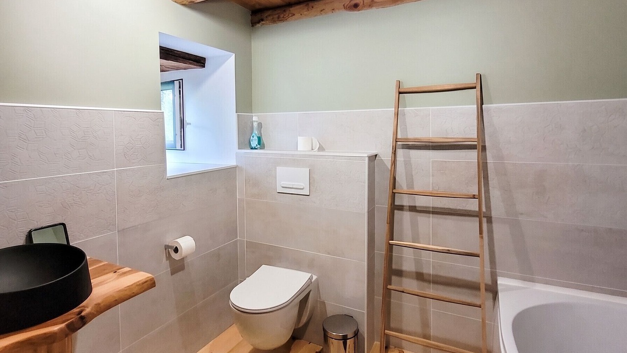 Photo of Bathroom in Alleuze
