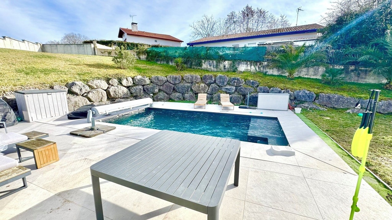 Photo of Outdoor in Urcuit