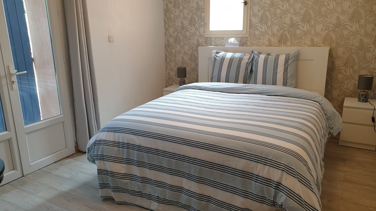 Photo of Bedroom in Eguilles