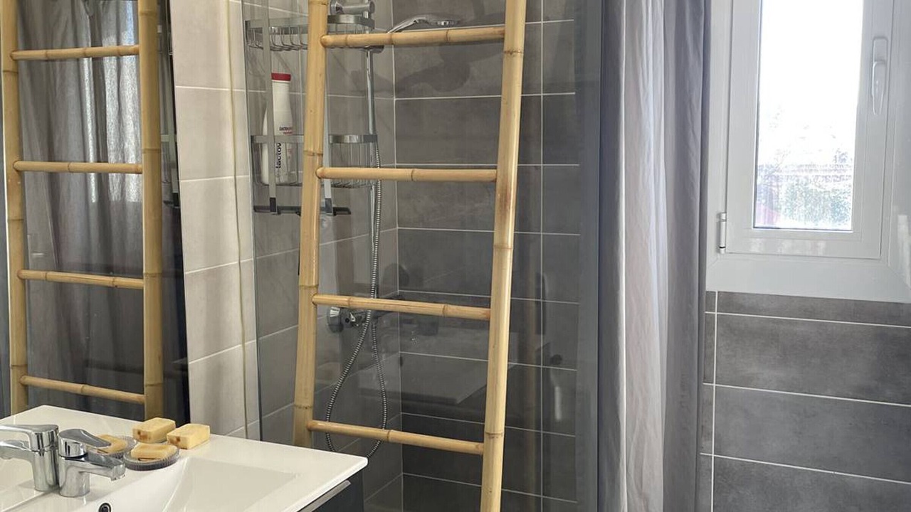 Photo of Bathroom in La Jetee