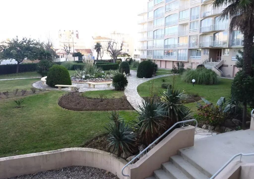 Photo of Outdoor in La Jetee