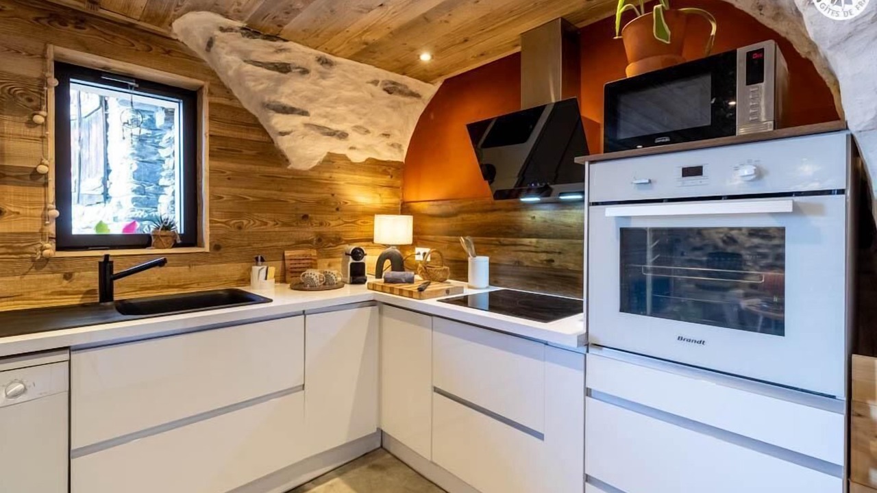 Photo of Kitchen in Saint-Michel-de-Maurienne