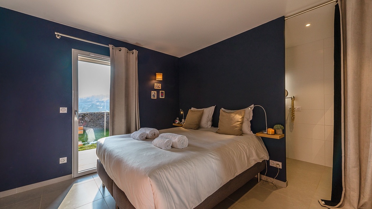 Photo of Bedroom in Saint-Jorioz