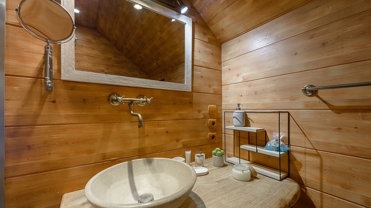 Photo of Bathroom in Saint-Jorioz