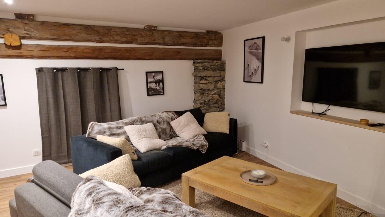 Photo of Livingroom in Les Varcins