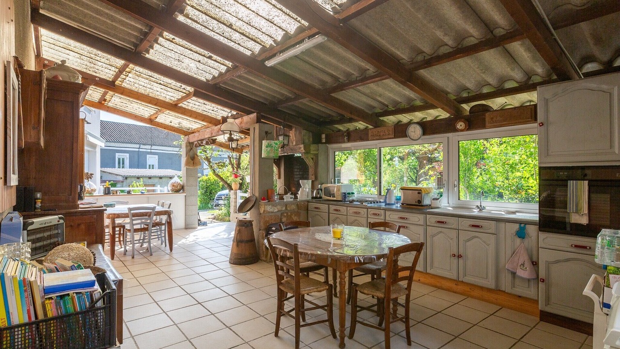 Photo of Kitchen in Duniere-sur-Eyrieux