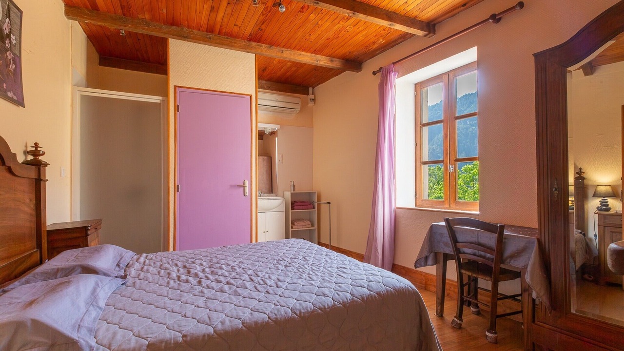 Photo of Bedroom in Duniere-sur-Eyrieux