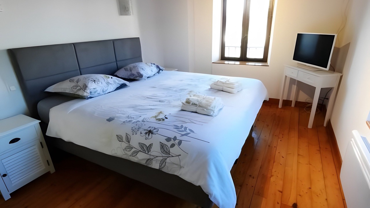 Photo of Bedroom in Borne